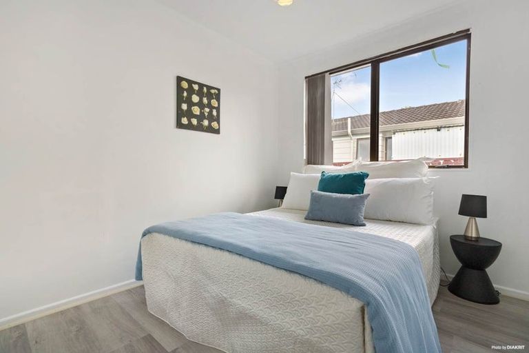 Photo of property in 1/194 Te Irirangi Drive, Flat Bush, Auckland, 2023