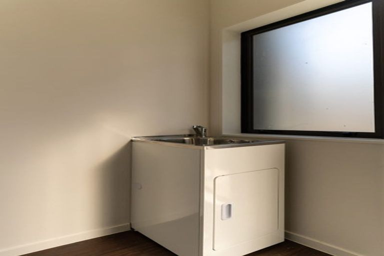 Photo of property in 12 Rangimarie Close, Opaheke, Papakura, 2113