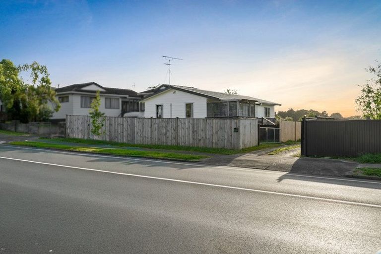 Photo of property in 23 Everglade Drive, Goodwood Heights, Auckland, 2105