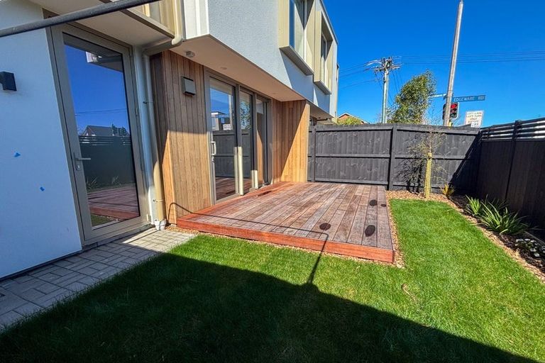 Photo of property in 2/149 Edgeware Road, St Albans, Christchurch, 8014
