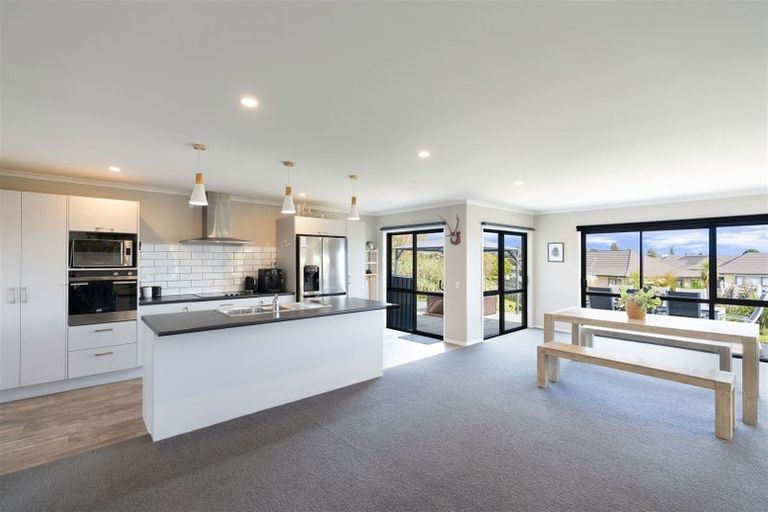 Photo of property in 10 Aqua Way, Paraparaumu, 5032