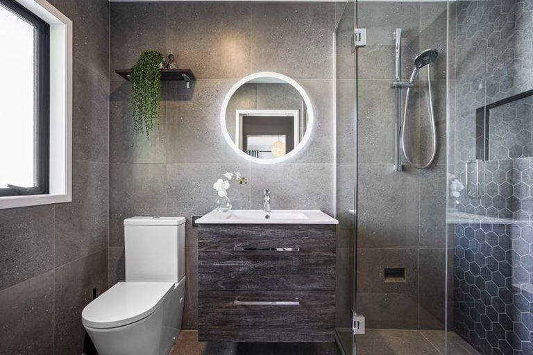 Photo of property in 10 Coubray Place, Botany Downs, Auckland, 2010