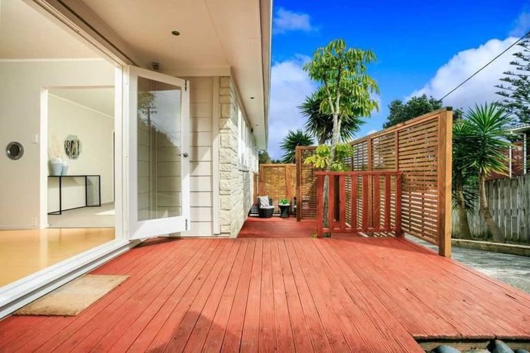 Photo of property in 54 Stanley Road, Glenfield, Auckland, 0629