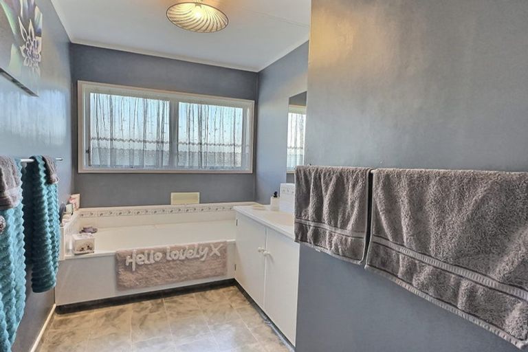 Photo of property in 19 Kirkcaldy Crescent, Flaxmere, Hastings, 4120