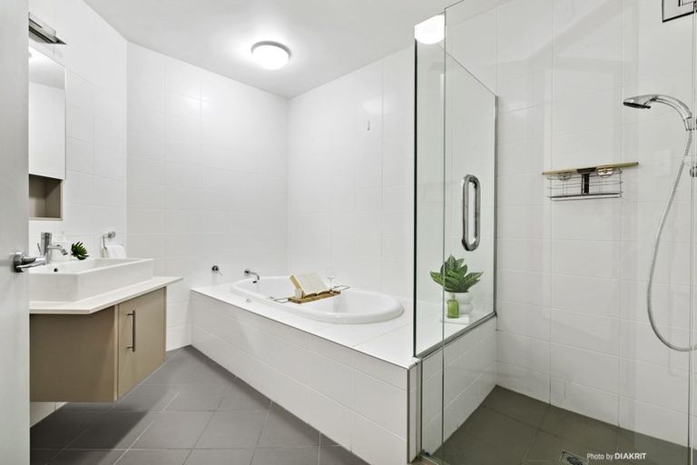 Photo of property in Alto Apartments, 3a/22 Telford Terrace, Oriental Bay, Wellington, 6011