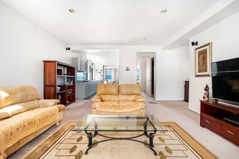 Photo of property in 12/95 Molesworth Street, Thorndon, Wellington, 6011