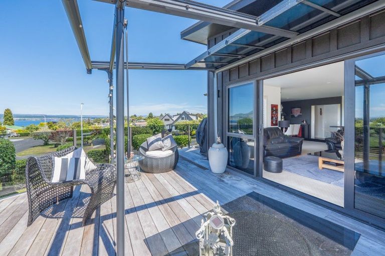 Photo of property in 2 Cherry Lane, Acacia Bay, Taupo, 3330