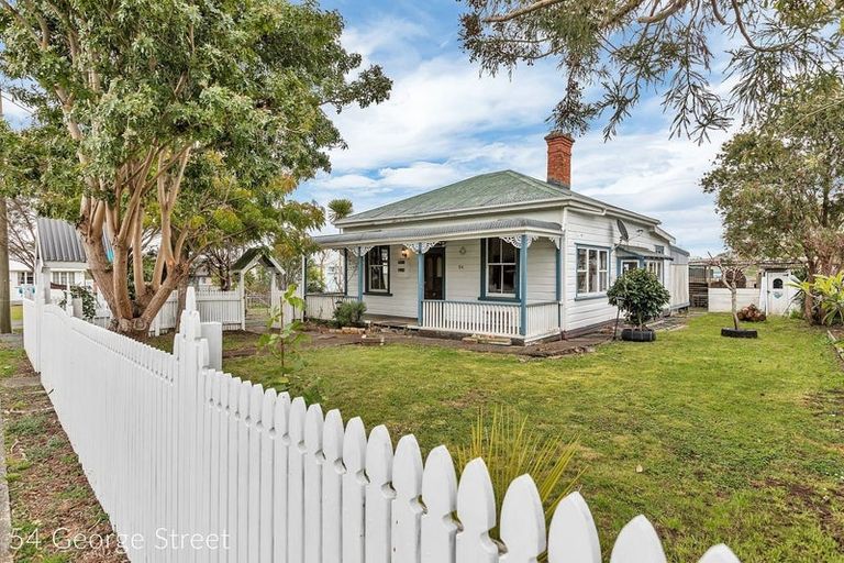Photo of property in 54 George Street, Hikurangi, 0114