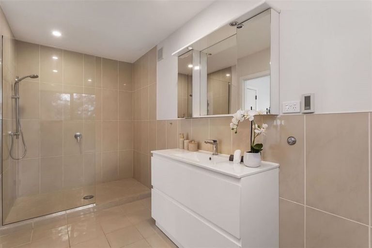 Photo of property in 23 Whareora Terrace, Cashmere, Christchurch, 8022