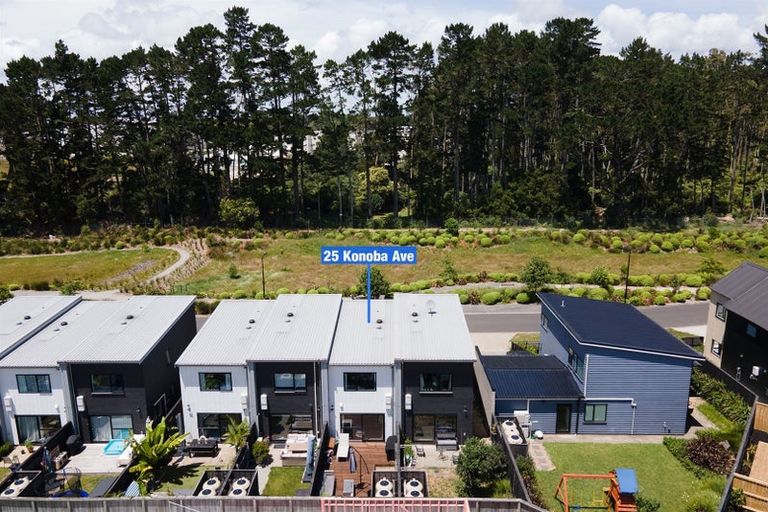 Photo of property in 25 Konoba Avenue, Kumeu, 0810