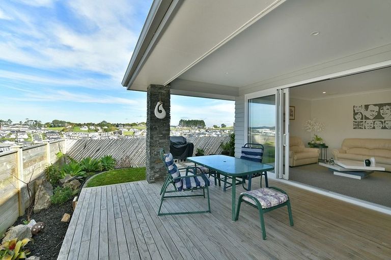 Photo of property in 24 Manuel Road, Silverdale, 0932