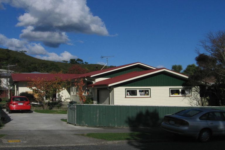 Photo of property in 12 Mitimiti Grove, Wainuiomata, Lower Hutt, 5014