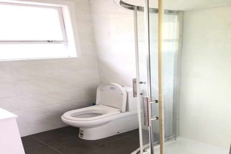 Photo of property in 79 Monarch Avenue, Hillcrest, Auckland, 0627