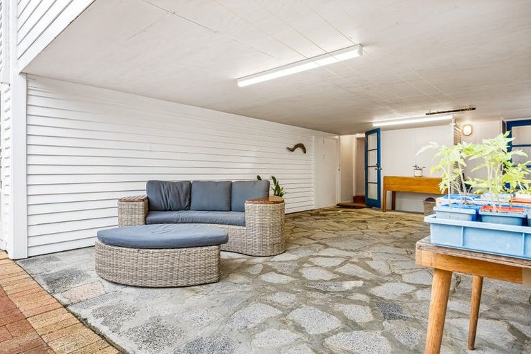 Photo of property in 155 Hutchinson Avenue, New Lynn, Auckland, 0600