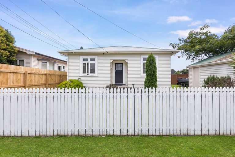 Photo of property in 4 Anzac Avenue, Morrinsville, 3300