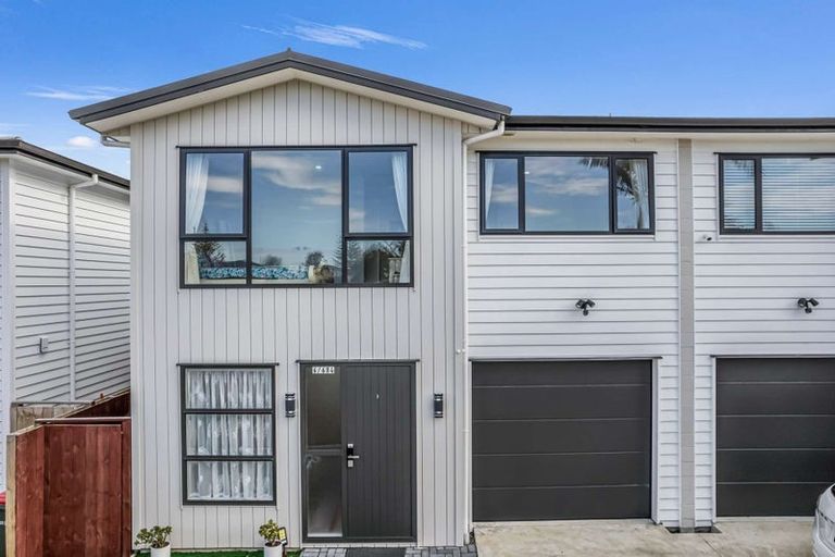 Photo of property in 6/684 Te Atatu Road, Te Atatu Peninsula, Auckland, 0610