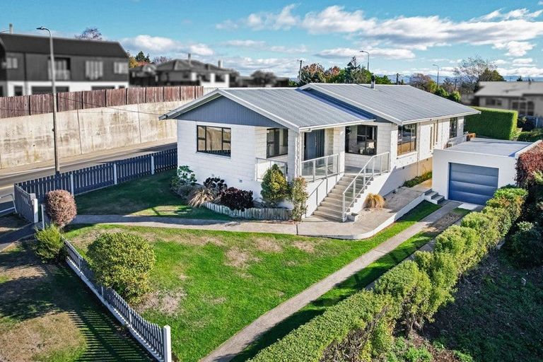 Photo of property in 2 Solway Street, Holmes Hill, Oamaru, 9401