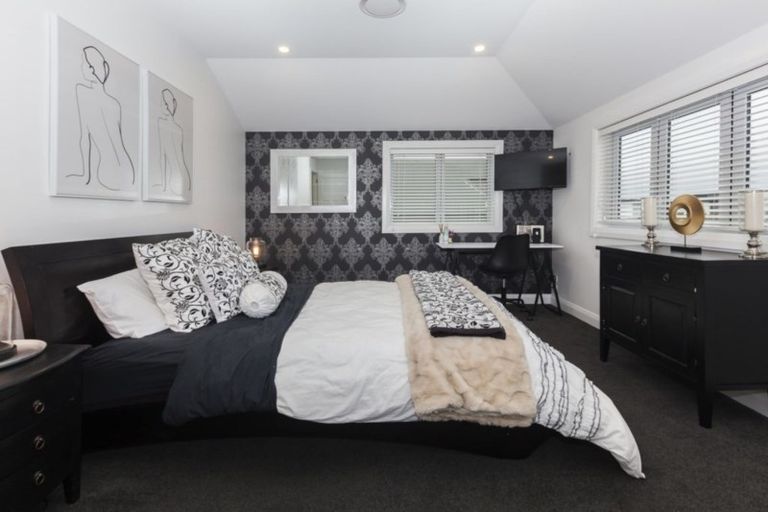 Photo of property in 107 Office Road, Merivale, Christchurch, 8014