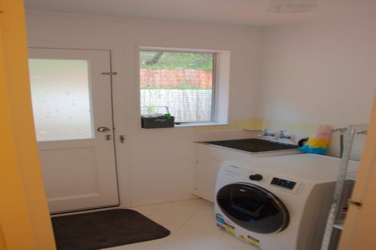 Photo of property in 2/40 Salford Street, Newlands, Wellington, 6037