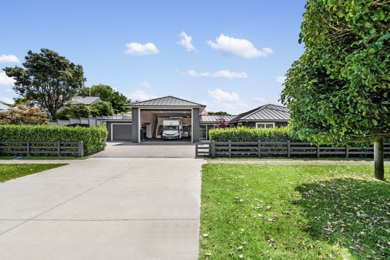 Photo of property in 32 Wallis Street, Raglan, 3225