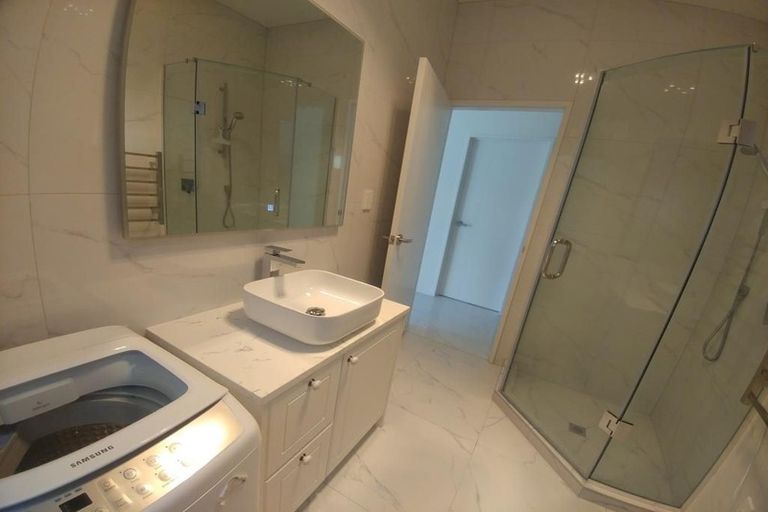 Photo of property in 40 Drumconnell Drive, Flat Bush, Auckland, 2019