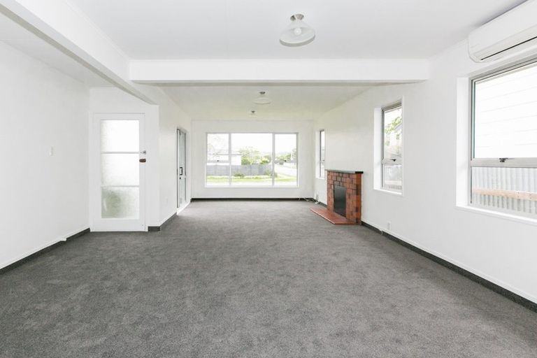 Photo of property in 59 Freyberg Avenue, Tamatea, Napier, 4112