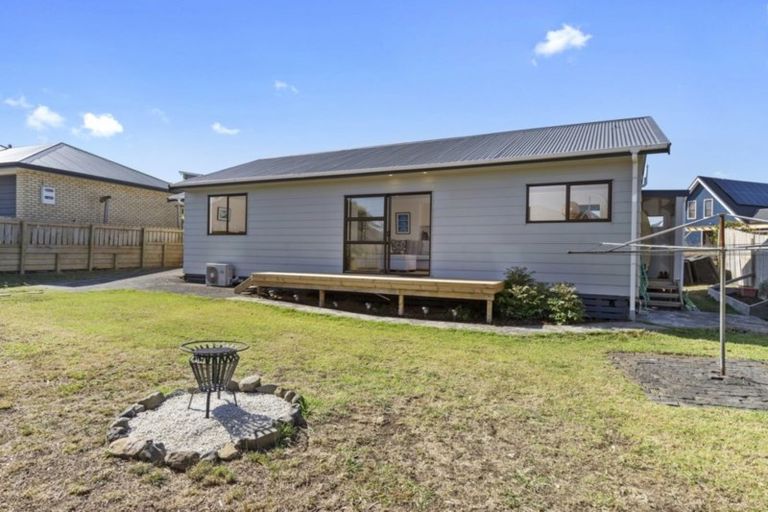 Photo of property in 1a Sunshine Rise, Raglan, 3225