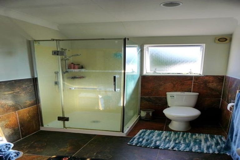 Photo of property in 2/13 Markham Place, Bucklands Beach, Auckland, 2012