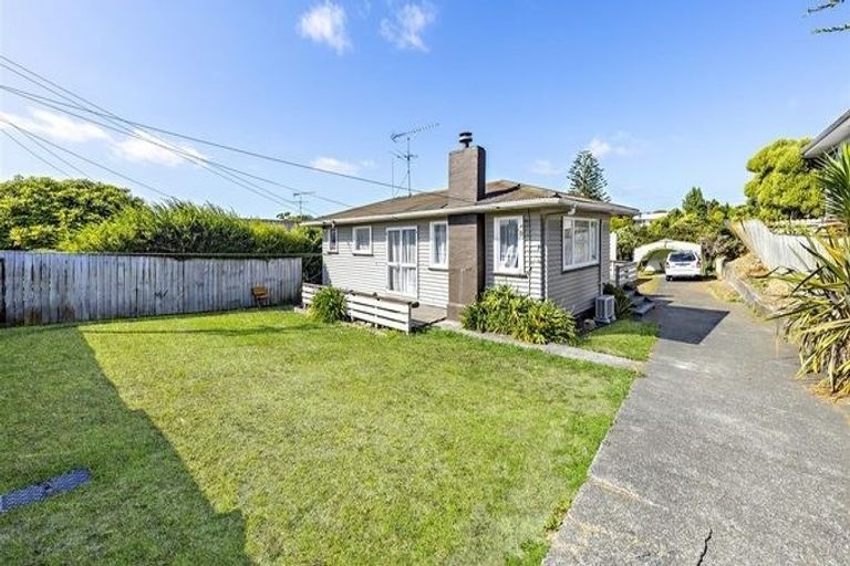 Photo of property in 51 Beaumonts Way, Manurewa, Auckland, 2102