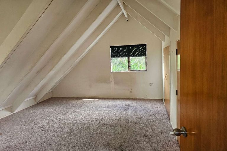 Photo of property in 2 Dalmahoy Place, Wattle Downs, Auckland, 2103