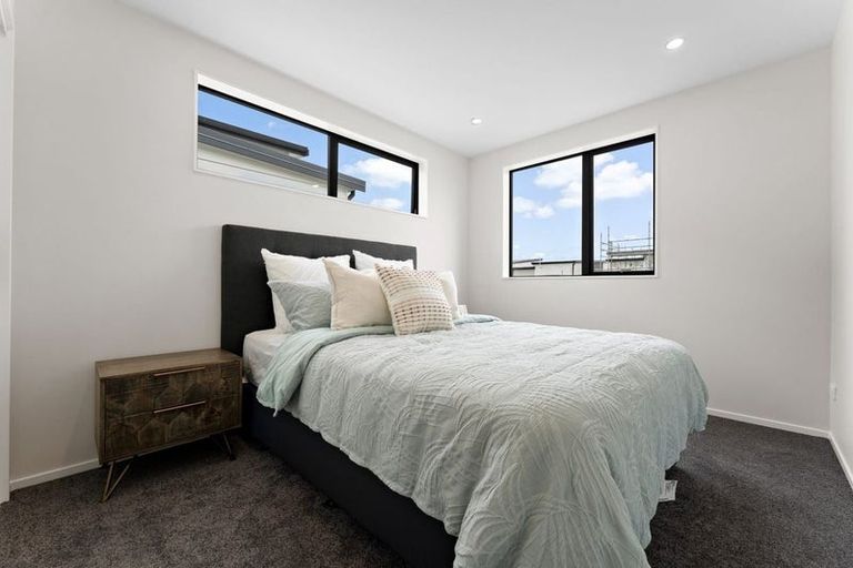 Photo of property in 30a Skua Road, Hobsonville, Auckland, 0616