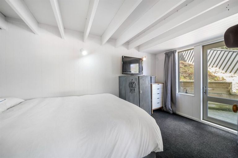 Photo of property in 18b Mackinnon Terrace, Sunshine Bay, Queenstown, 9300