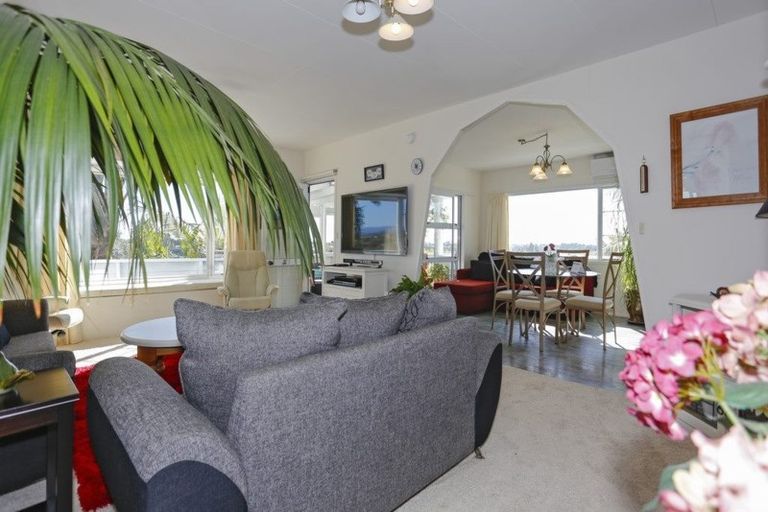 Photo of property in 9 Te Arawa Place, Welcome Bay, Tauranga, 3112