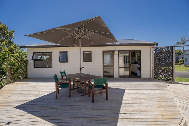 Photo of property in 1 Norfolk Place, Tairua, 3508