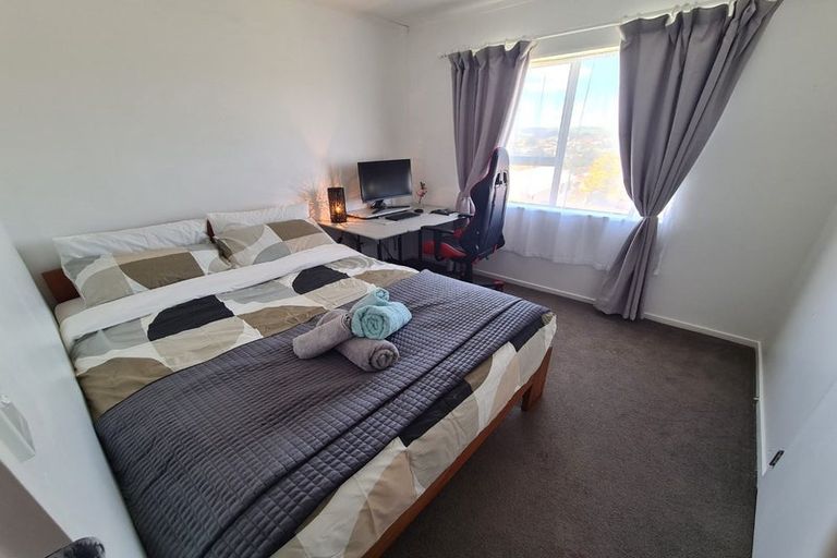 Photo of property in 35 Almora View, Ascot Park, Porirua, 5024