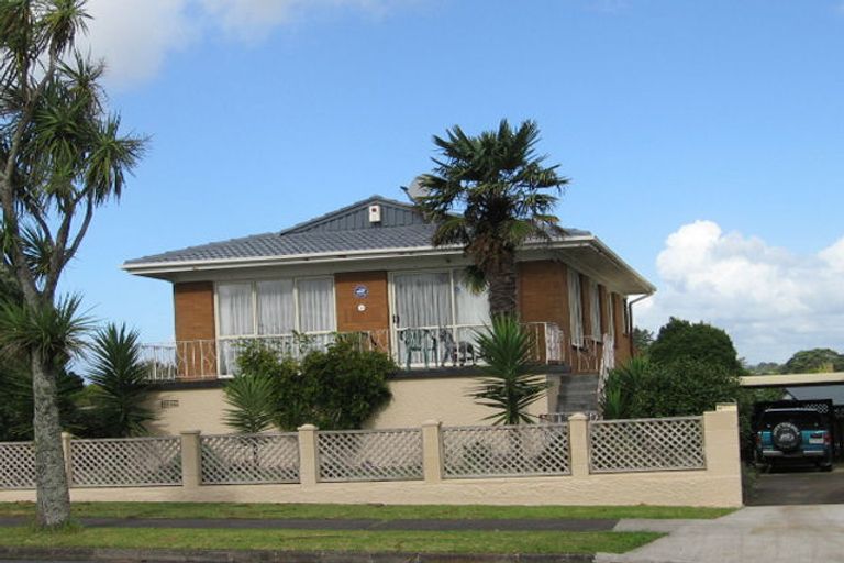 Photo of property in 56 Prince Regent Drive, Half Moon Bay, Auckland, 2012