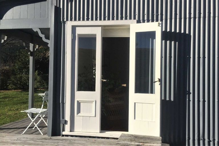 Photo of property in 353 Charteris Bay Road, Teddington, Lyttelton, 8971