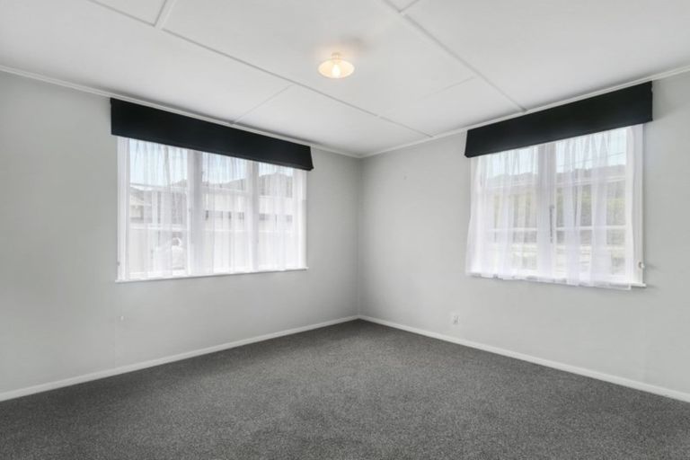 Photo of property in 101 Kowhai Street, Naenae, Lower Hutt, 5011