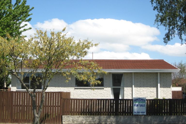 Photo of property in 11a Chipping Lane, Redwood, Christchurch, 8051