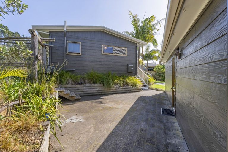 Photo of property in 117 Rimu Place, Matarangi, Whitianga, 3592