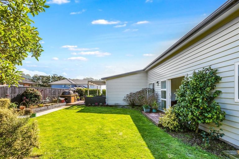 Photo of property in 13 Kepler Way, Aotea, Porirua, 5024