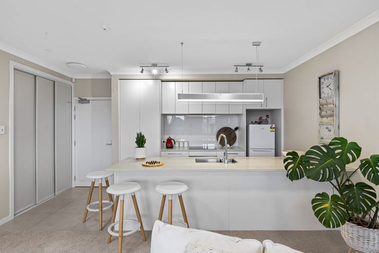 Photo of property in 62 Rewa Rewa Lane, Orewa, 0931