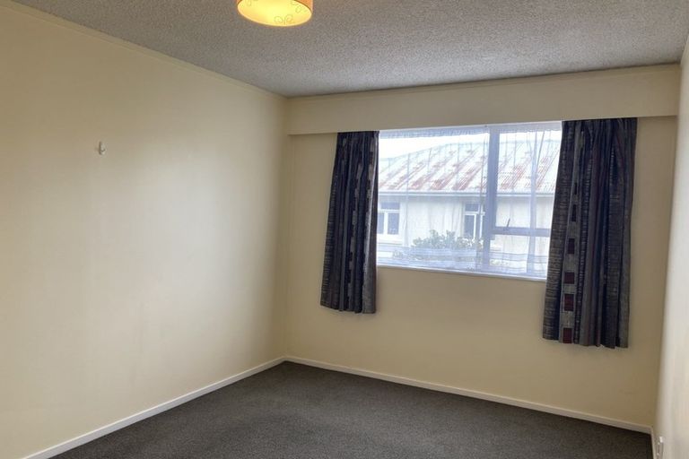 Photo of property in 5 Hawker Street, Mount Victoria, Wellington, 6011