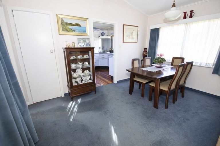 Photo of property in 8 Hitchings Avenue, Onekawa, Napier, 4110
