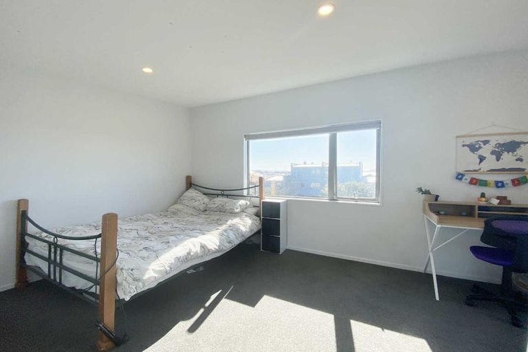 Photo of property in 461 Barbadoes Street, Edgeware, Christchurch, 8013