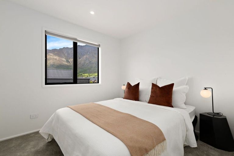 Photo of property in 27 Grain Close, Jacks Point, 9371