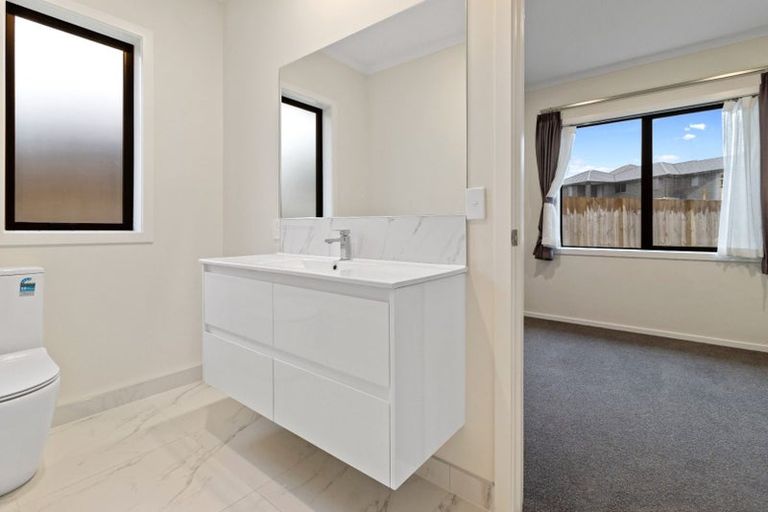 Photo of property in 11 Waikaka Place, Rototuna North, Hamilton, 3210