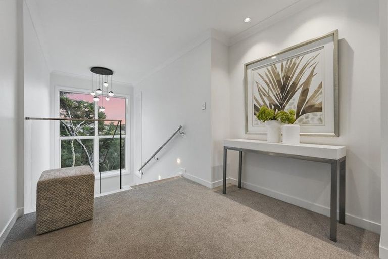 Photo of property in 5 Lucas Creek Way, Albany, Auckland, 0632