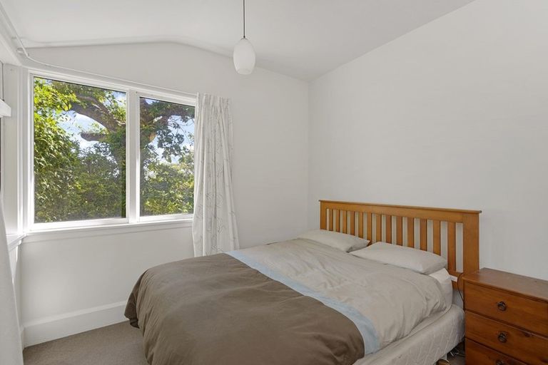 Photo of property in 105 Dyers Pass Road, Cashmere, Christchurch, 8022