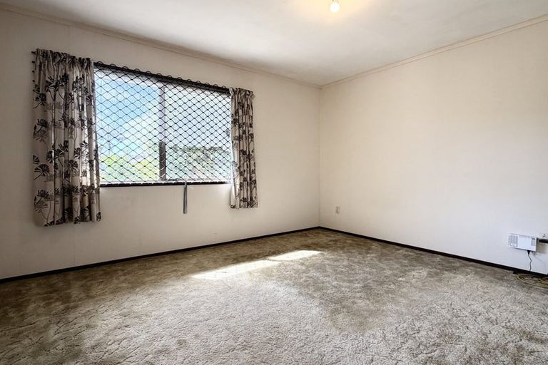 Photo of property in 33 Hutchinsons Road, Bucklands Beach, Auckland, 2014